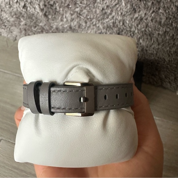 NEW Movado Bold Grey Dial Watch with Grey Strap - Picture 4 of 5